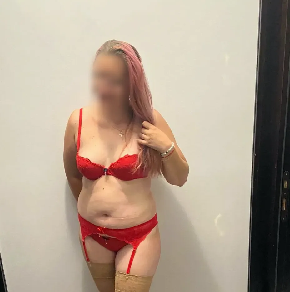 Amalie, 32