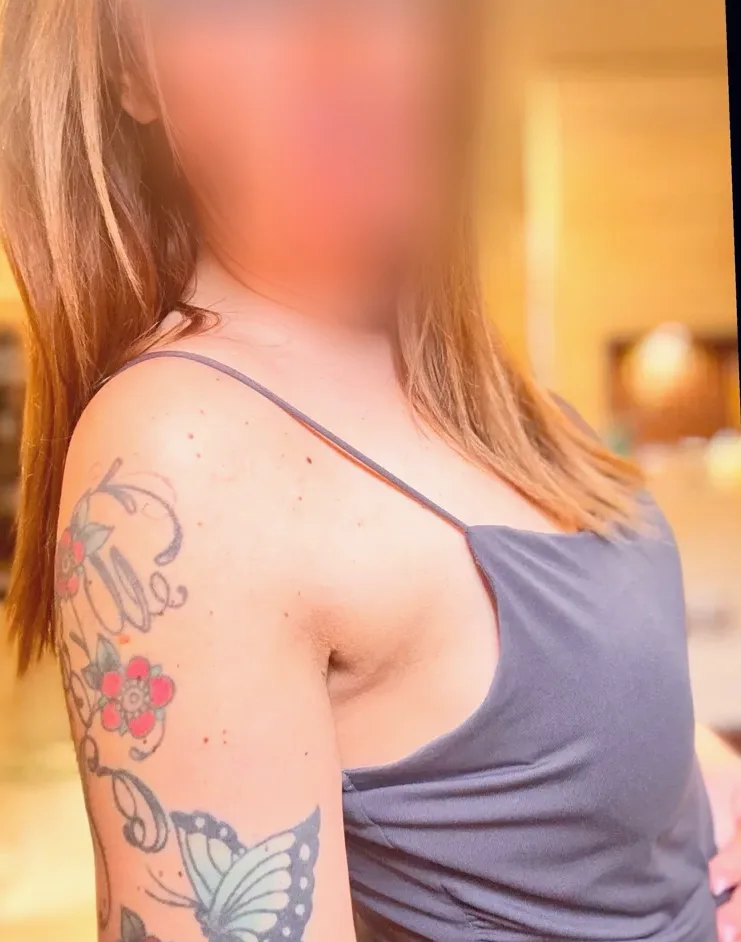 Emilia, 38