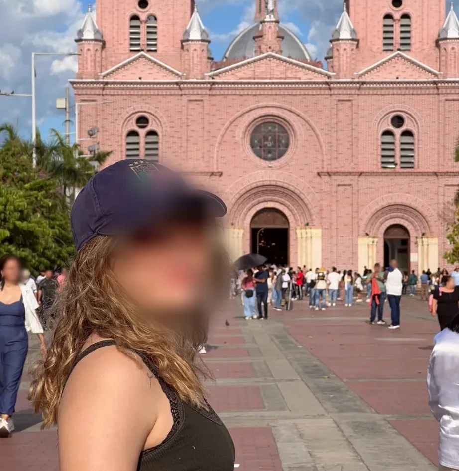 Kamilla, 25