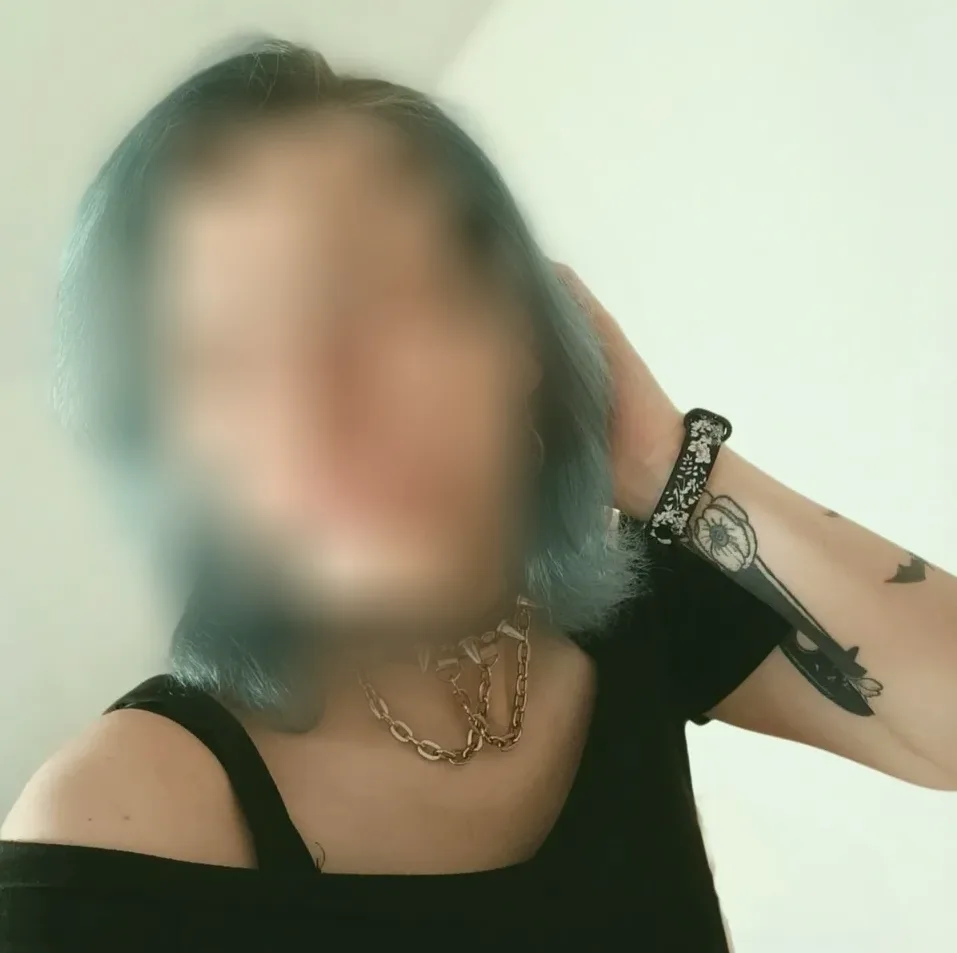Malou, 34